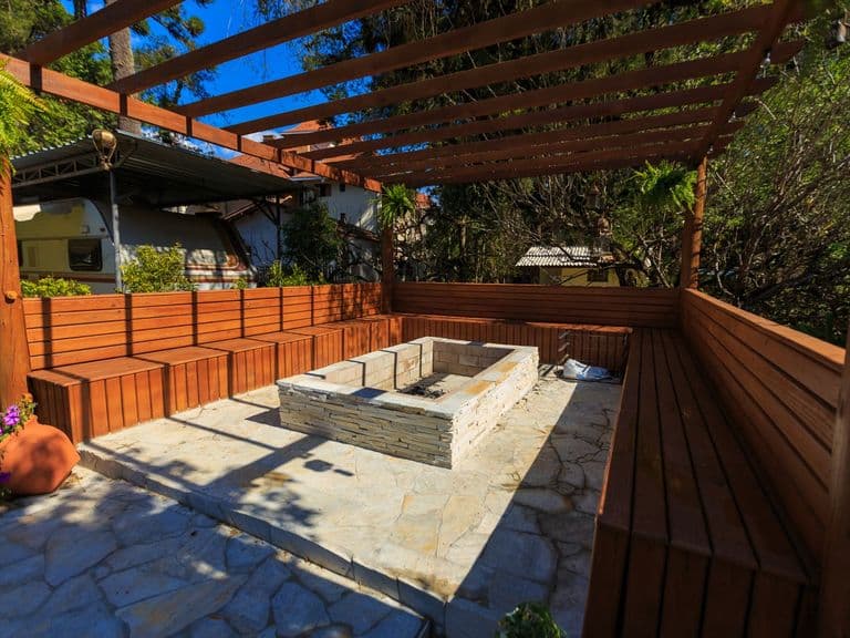 Villa Bahçesi Pergole Projesi kapak görseli
